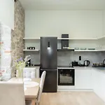 Апарт-отель Monopati House