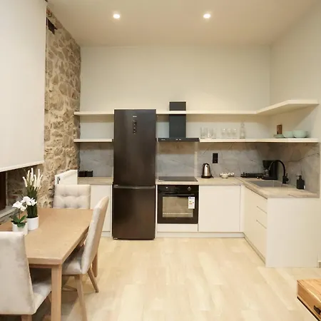 Monopati House 3*