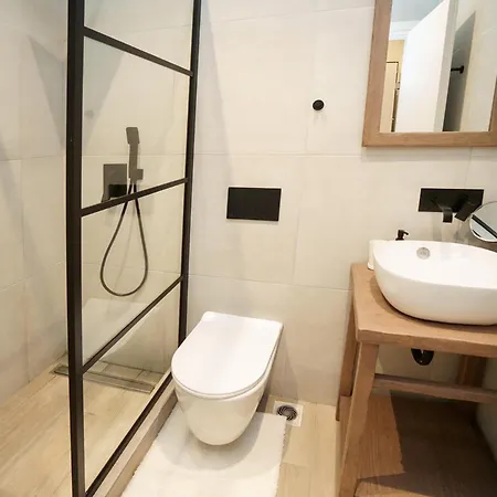 Monopati House 3*