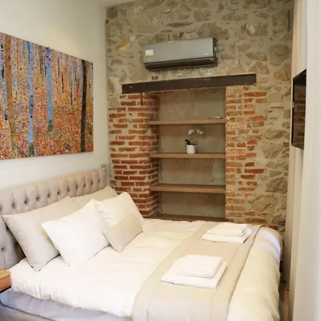 Monopati House Mouzaki