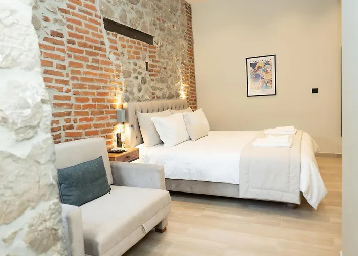 Monopati House 3*