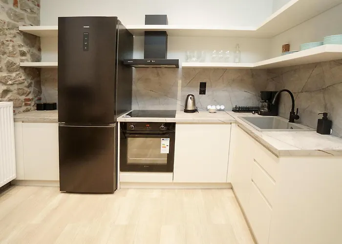 Aparthotel Monopati House