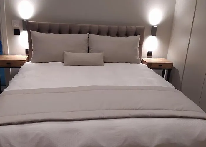 Aparthotel Monopati House 3*