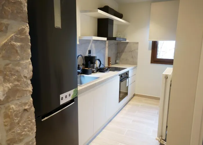 Апарт-отель Monopati House Mouzaki